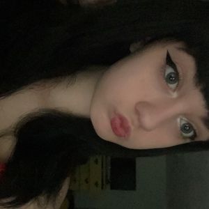 Meet your Posher, Ramona